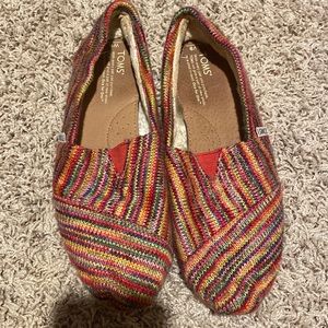 Tom’s! Insulated flats